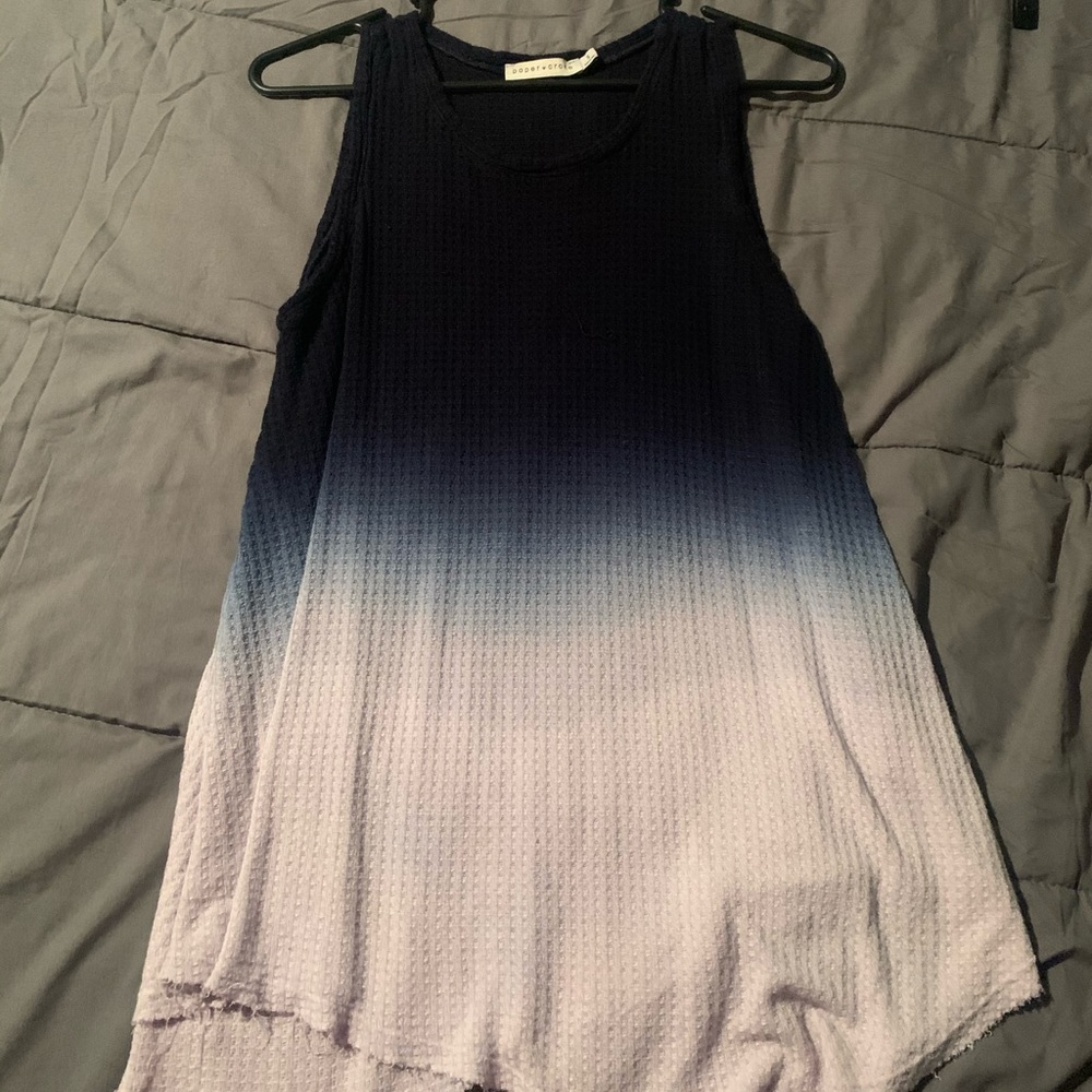paper crown shirt size small